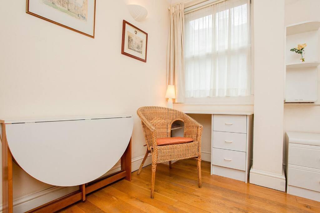 Bright 2 Bedroom Flat In Central Лондон Екстер'єр фото