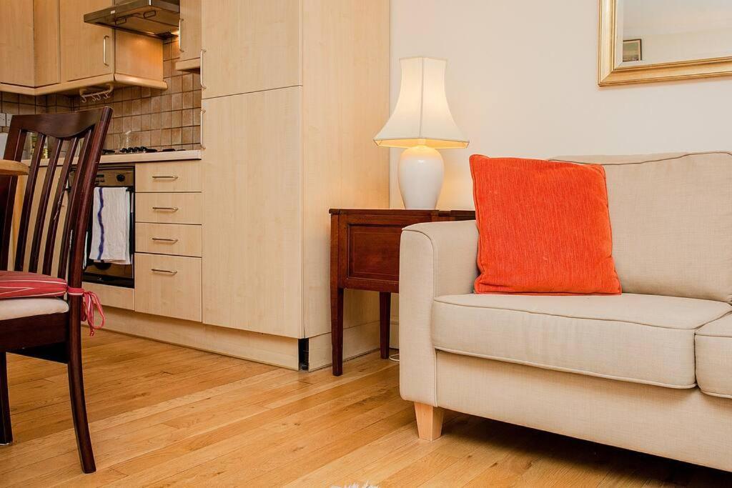 Bright 2 Bedroom Flat In Central Лондон Екстер'єр фото